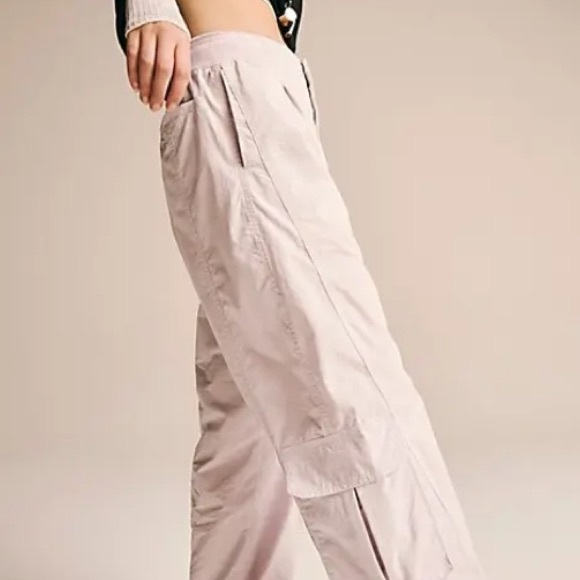 Mesmerize Me Pants -
COLOR- BLOSSOM
NWOT
FP Movement - Picture 4 of 9